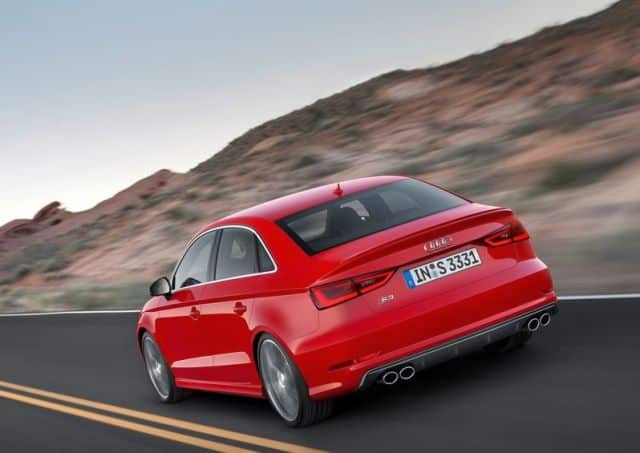 S3 Sedan ön çamurluk ve alaşım jant
