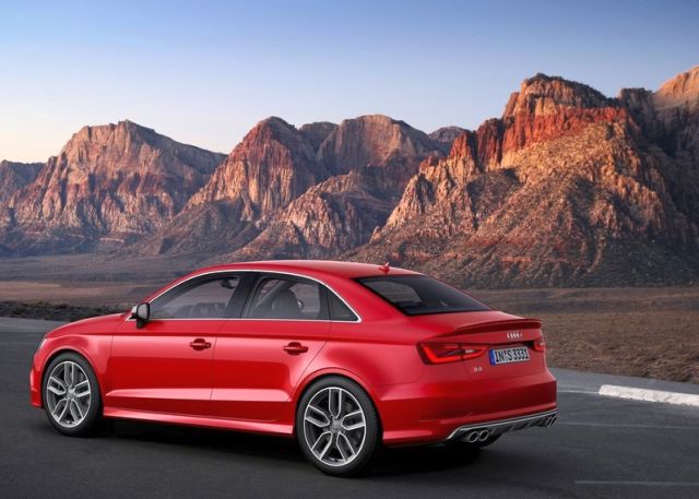 S3 Sedan sportif ön görünüm