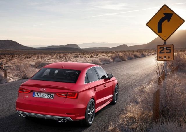 S3 Sedan kırmızı gövde dış tasarım