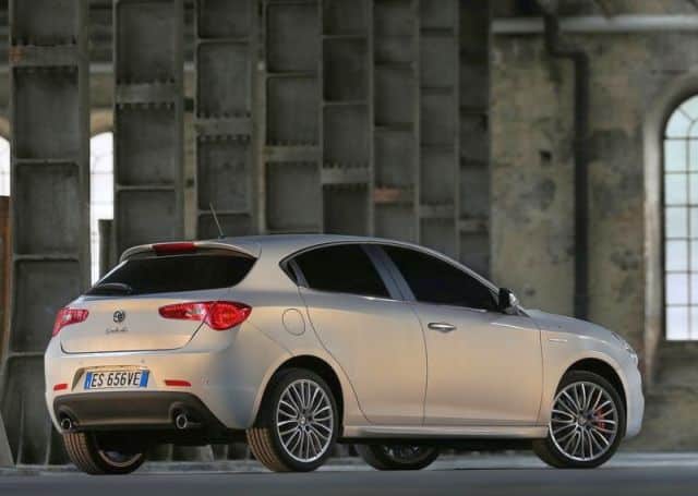 Alfa Romeo Giulietta arka görünümü