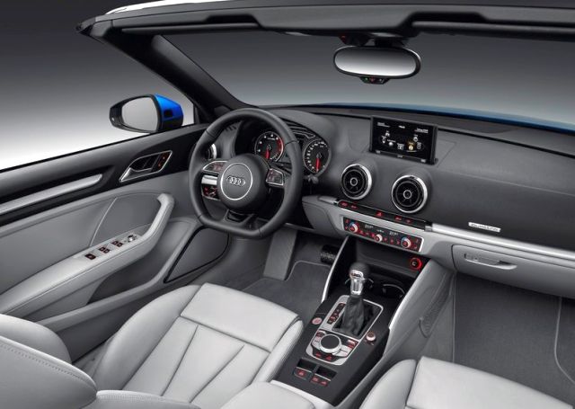 Audi A3 Cabriolet gösterge paneli ve kabini