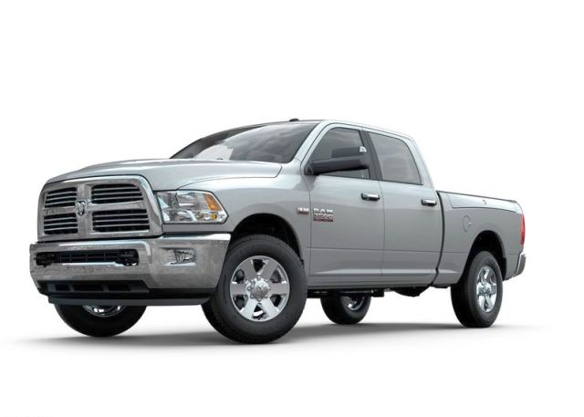 Ram 3500 Heavy Duty ön yan görünümü