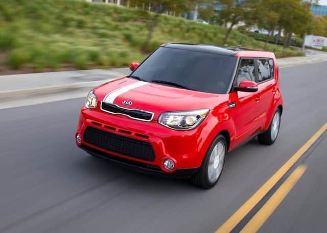 Kia Soul kırmızı gövde önden görünüm