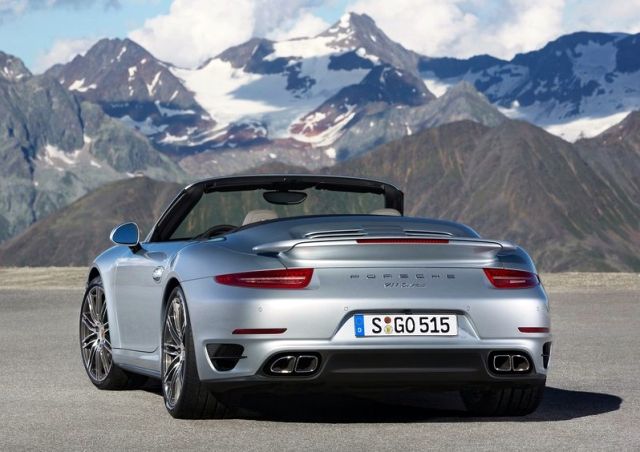 Porsche 911 Turbo Cabriolet arka tasarım