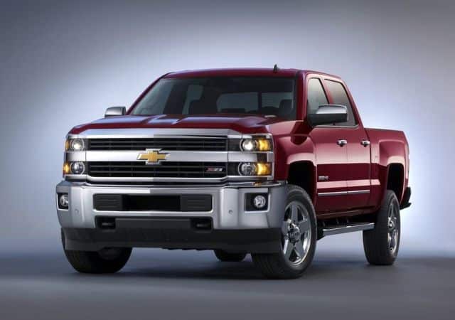Silverado 2500HD Z71 4x4 ön üç çeyrek görünümü