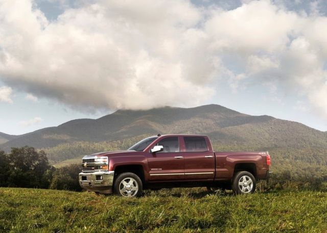 Silverado 2500HD Z71 yan profil görünümü