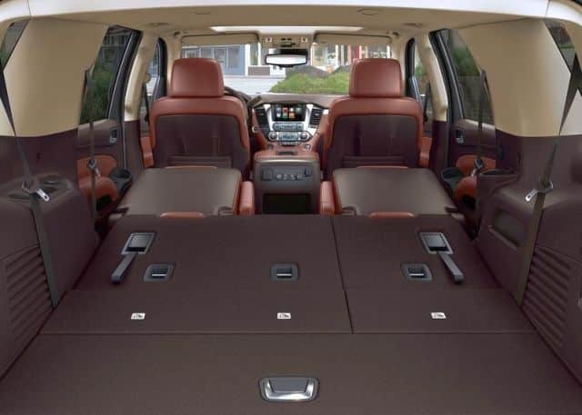Chevrolet Tahoe katlanmış arka koltuklar ve yük alanı