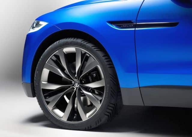 Jaguar C-X17 23 inç alaşım jant ayrıntısı