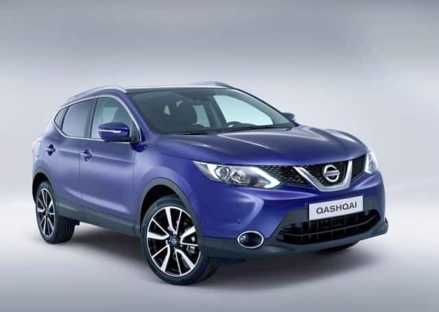 İkinci nesil Nissan Qashqai mavi gövde önden görünüm