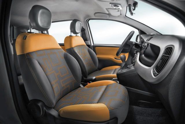 Fiat Panda dört çeker ön koltukları ve kabini