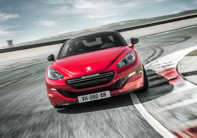 RCZ R önden üç çeyrek görünümü