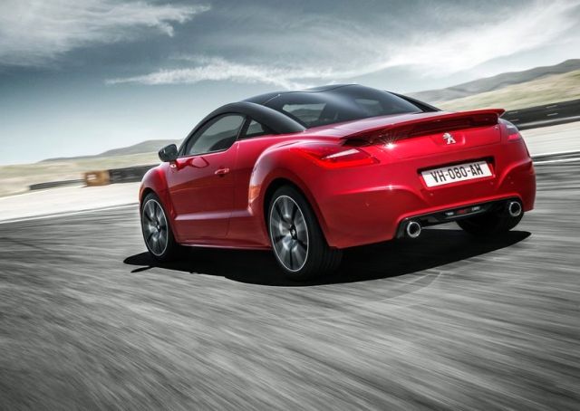 RCZ R arka tasarım ve model rozeti
