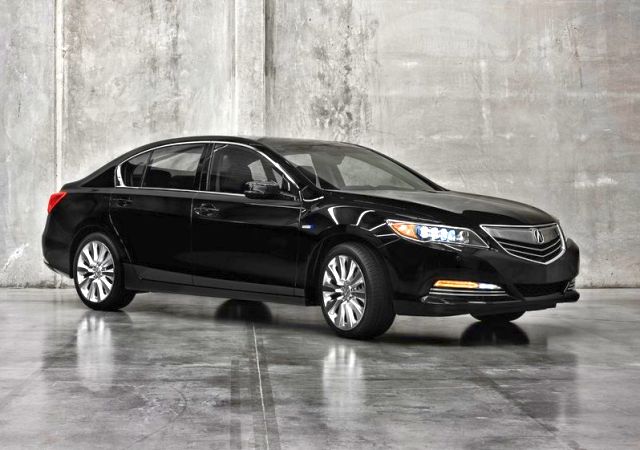 Siyah Acura RLX Sport Hybrid önden görünüm
