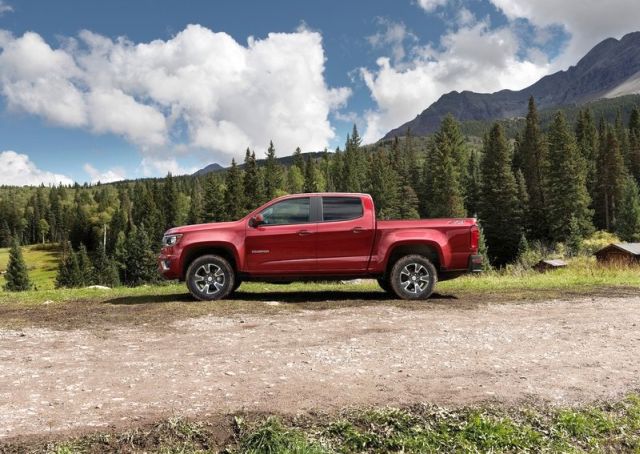 Chevrolet Colorado yan profil ve yük kasası