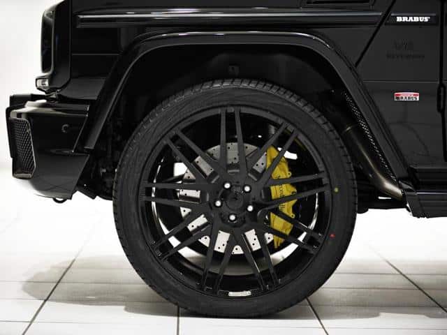 Siyah BRABUS G 63 AMG jant detayı