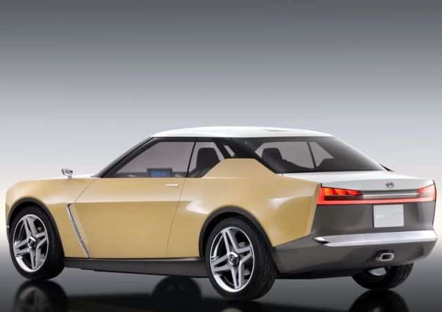 Nissan IDx Freeflow arka üç çeyrek görünümü