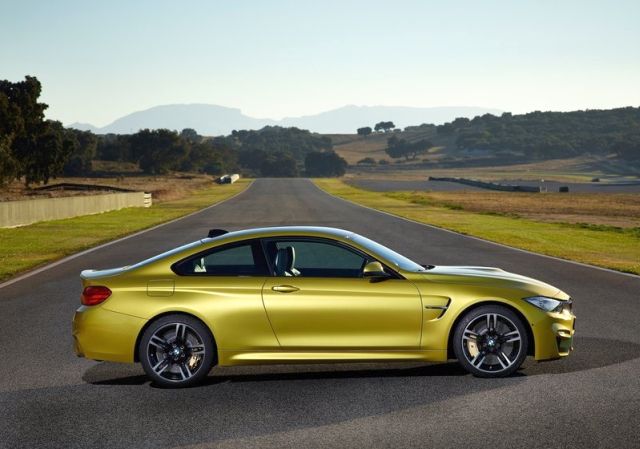 BMW M4 Coupe coupe silueti