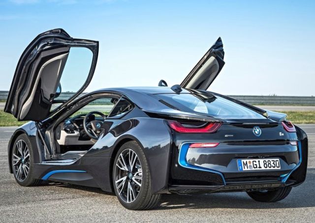 BMW i8 arka bölüm tasarımı