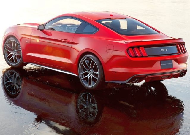 Ford Mustang GT arka tasarım görünümü