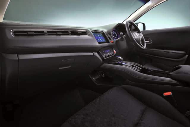 Honda Vezel gösterge paneli ve kokpiti