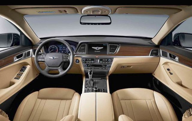 Hyundai Genesis kokpit ve orta konsol