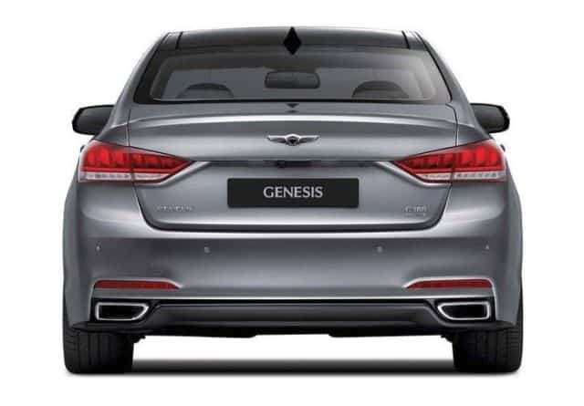 Hyundai Genesis arka tasarımı ve bagaj kapağı
