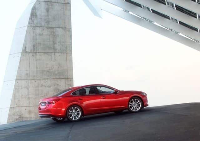 Mazda6 sedan arka bölüm ve stop tasarımı