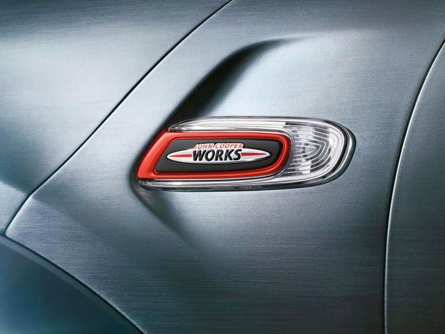 MINI John Cooper Works konsepti egzoz ucu logosu
