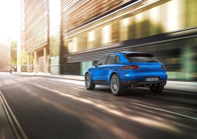 Porsche Macan arka görünümü ve bagaj kapağı
