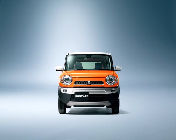 Suzuki Hustler önden görünüm