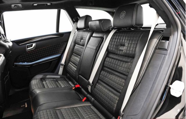 BRABUS 850 Estate ön koltukları