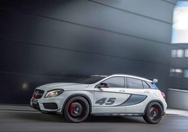 Concept GLA 45 AMG kırmızı fren kaliperi ve jantı