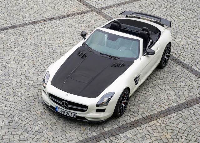 Mercedes SLS AMG GT Final Edition Roadster üstten görünüm