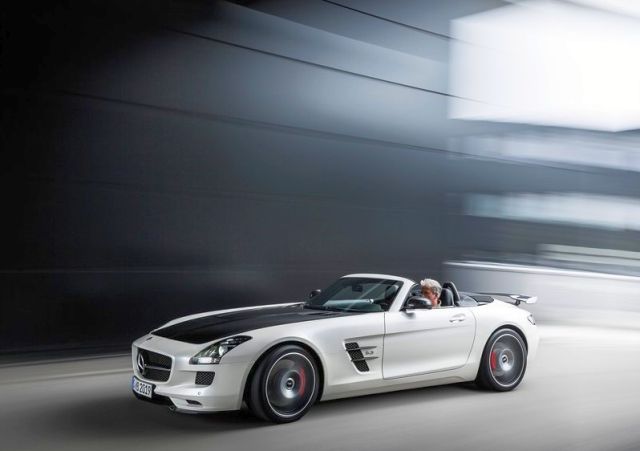 SLS AMG GT Final Edition Roadster ön çapraz detay