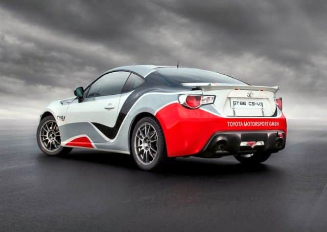 GT86 CS-V3 arkadan alçak açı görünümü