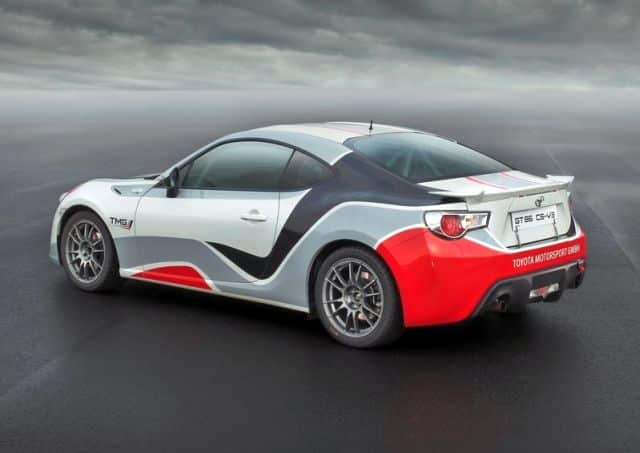 GT86 CS-V3 arkadan üç çeyrek görünüm