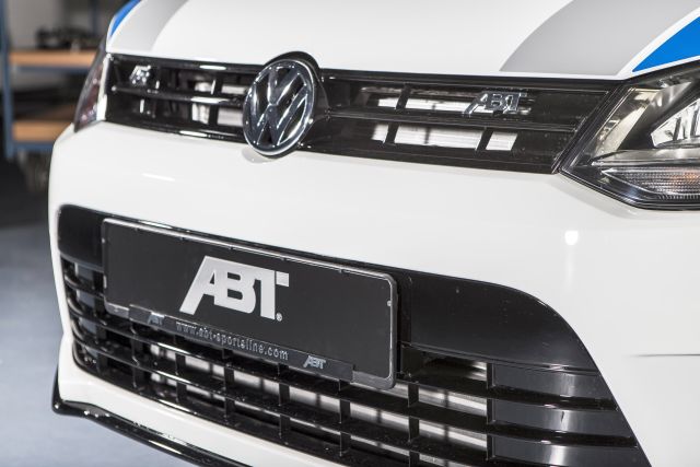 Polo R WRC Street ABT ön bölüm ve yan grafikler