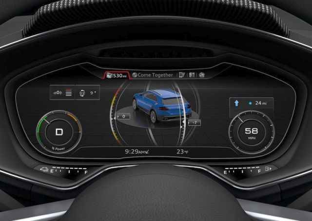 Audi yol bilgisayarı ekranı