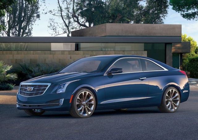 Cadillac ATS Coupe ön üç çeyrek görünümü