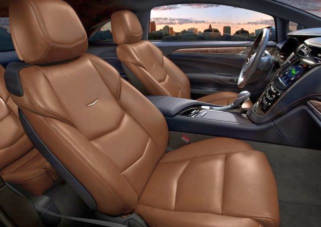 Cadillac ELR iç mekan görünümü