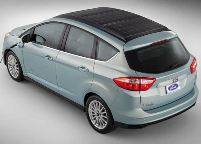 Ford C-MAX Solar Energi arka üç çeyrek görünümü