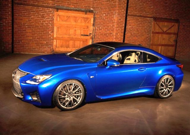 Lexus RC F ön ızgara ve hava kanalları