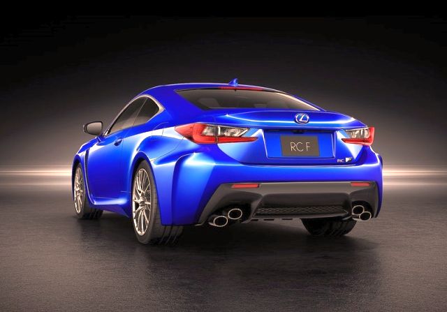 Lexus RC F arka çamurluk ve gövde oranları