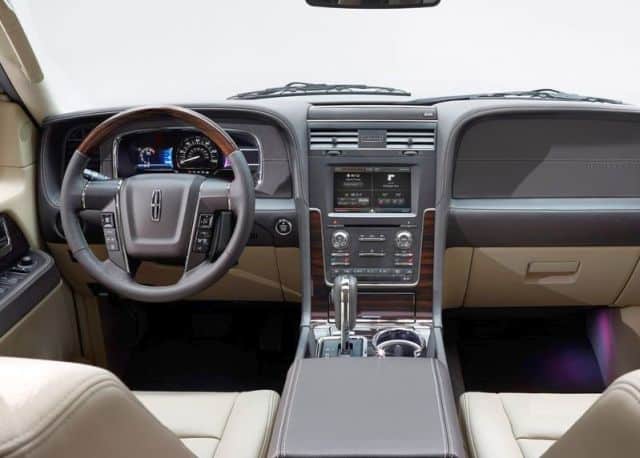 Lincoln Navigator gösterge paneli