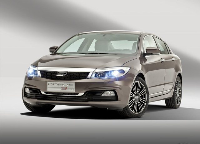 Qoros sedan önden görünüm