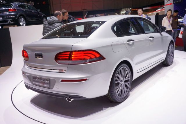 Qoros 3 aksesuar konseptinin arka görünümü