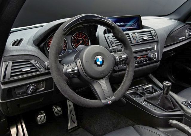 BMW 2 Serisi Coupe M Performance direksiyon