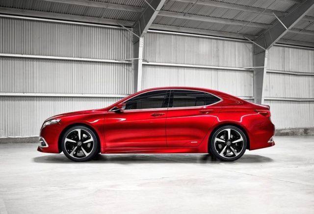 2015 Acura TLX Prototype yan görünümü
