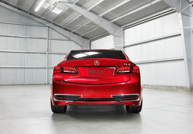 Acura TLX Prototype ikinci arka açı