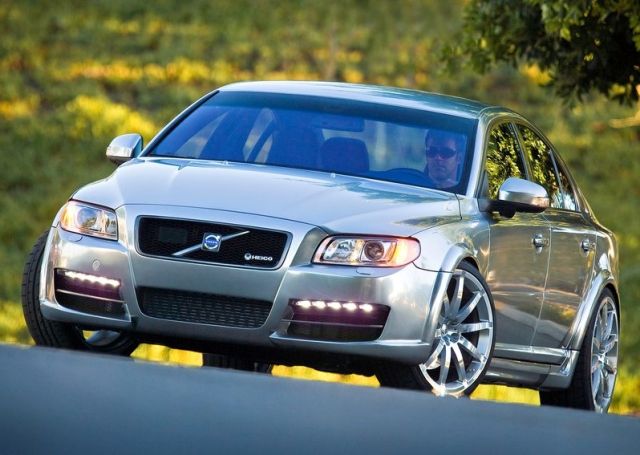 HEICO SPORTIV Volvo S80 ön tasarım ve 20 inç jantlar